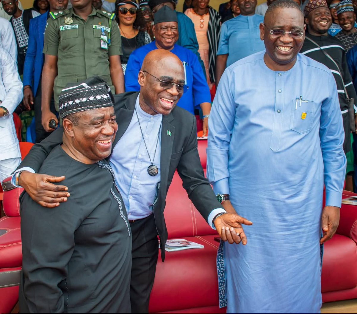 Former Governor Gabriel Torwua Suswam’s defection to the APC strengthens unity and cohesion in Benue State.
It reinforces support for Governor Hyacinth Alia’s development-driven administration.
The move shifts focus from internal conflict to collective progress.