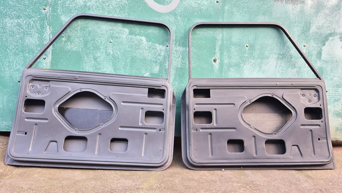 MiniDoorCo's tweet photo. We have a pair of Riley Elf/Wolsey Hornet/MK3 doors for sale. Thes doors are no longer made by Heritage and this will be the last pair we have available. £795 for the pair plus postage or welcome to collect. Call Mick for information 07787376977 https://t.co/ptCILIDy0Z