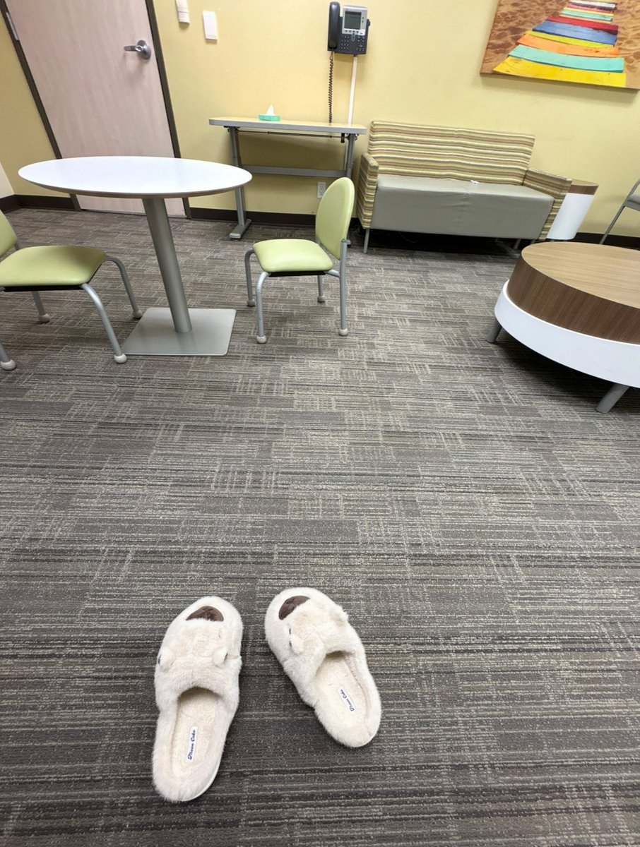 powiets's tweet photo. my therapist plays league and is from
china https://t.co/jqPhmPlgsW