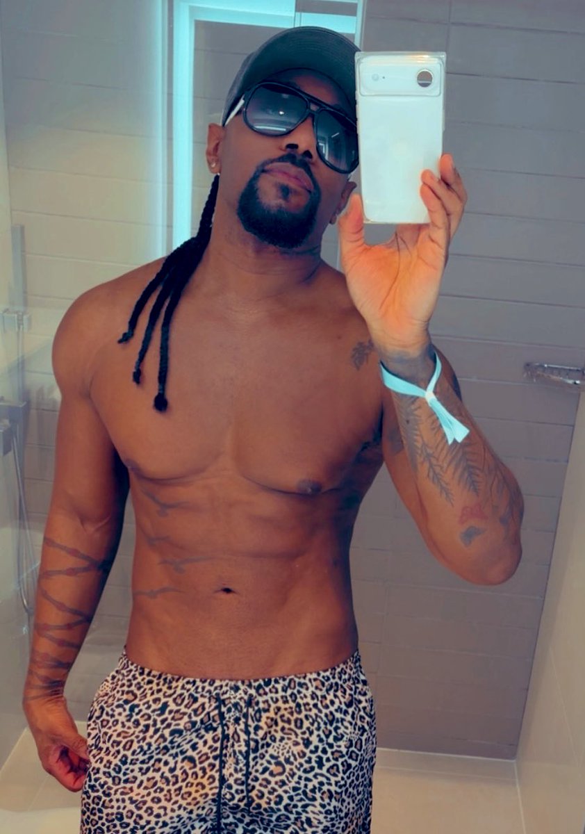 vanitykid1's tweet photo. 💪🏾💪🏾 https://t.co/hxT5REsR40
