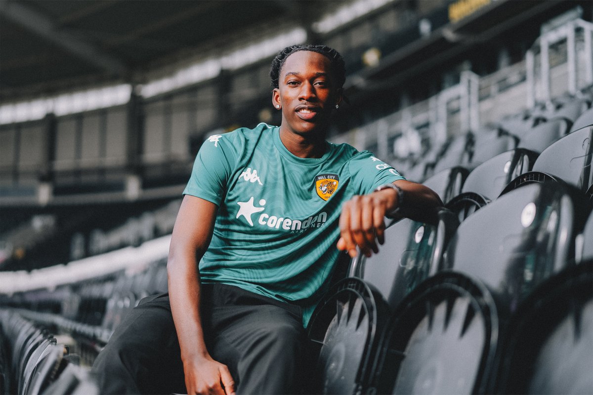 Spells in Millwall &amp; Southampton academies 🧤
Two years at Kinetic Academy ✌️
Over 30 senior games at Lewisham Borough 💪

The Story So Far on our new shot-stopper, Khiani Shombe. 🔖

#hcafc #hcafcU21