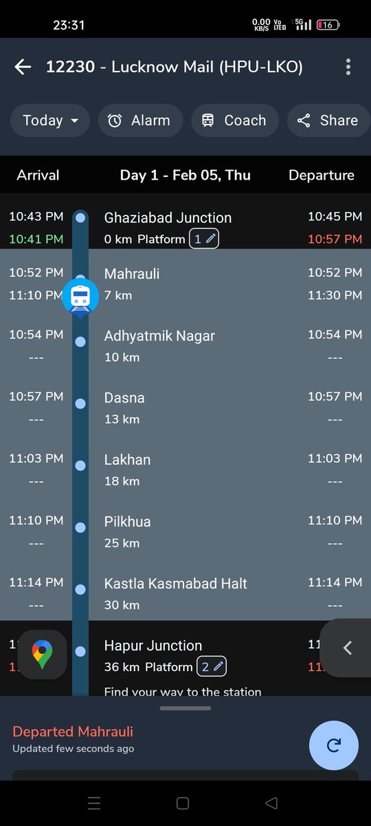 86_ubaid's tweet photo. @RailMinIndia @RailwayNorthern 
दिल्ली-मुरादाबाद रेलमार्ग पर फाटक संख्या 93C पिछले आधे पौने घण्टे से बन्द है। । ट्रेन महरौली स्टेशन पर 5 km दूर पिछले 20 मिनट से खड़ी हैसैकड़ो लोग दोनों ओर परेशानी के आलम में फंसे हुए हैं। बच्चे बुज़रुग किसान महिलाएं सभी फाटक बन्द होने से परेशान ह https://t.co/FsLY0djPea