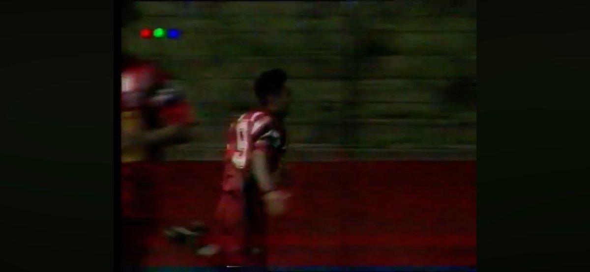 #Łodzianie, bardzo przyjemny początek lutego. Do kolekcji <a href="/LKS_Lodz/">ŁKS Łódź</a> dołącza „9” z sezonu 1996/1997 - we wspomnianym sezonie najczęściej grali z tym numerem Marek Saganowski i Rafał Niżnik (Marek w tej koszulce strzelił bramkę w lipcowych derbach - 2. kolejka 1:1)