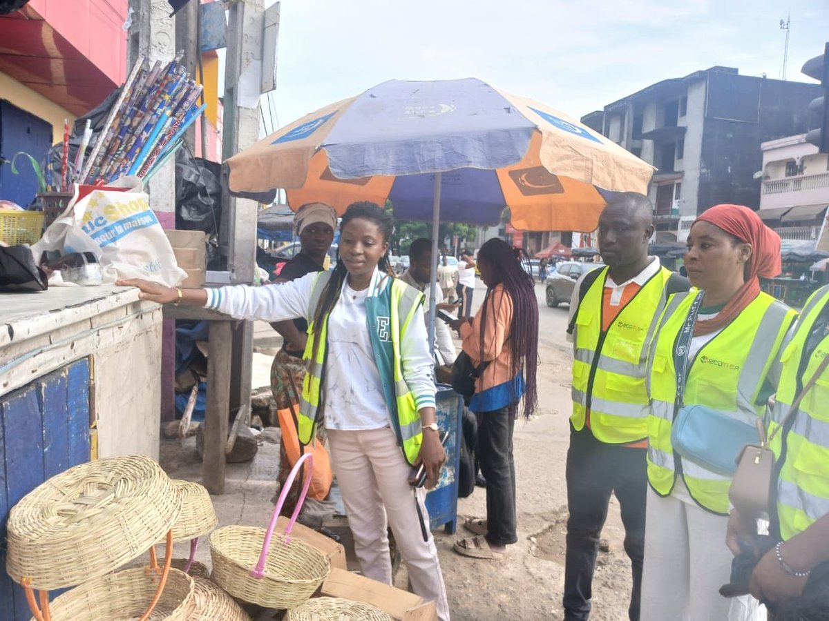 Mercredi 05 février 2026

Sensibilisation des chauffeurs, des commerçants et des usagers au Terminus 81/82 à Cocody : sacs poubelles obligatoires, respect horaires, propreté quais et abris.  

#Ecotisa #Cocody #Abidjan