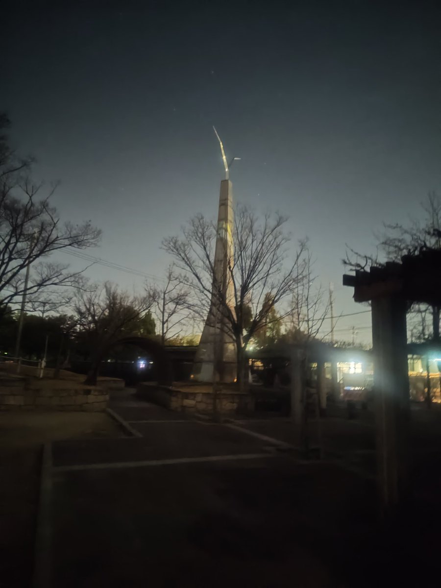 金曜の仕事が昼からになったので、公園巡り！
今日は少しだけ寒さはマシだったのかな。
明日から、また寒波来るようなので、出歩けないような。