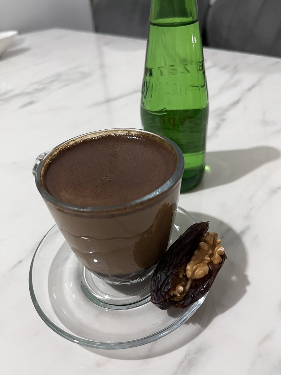 maç sarmadı ben de kahve yaptım içiyom şu şekil Feneri siklemicen