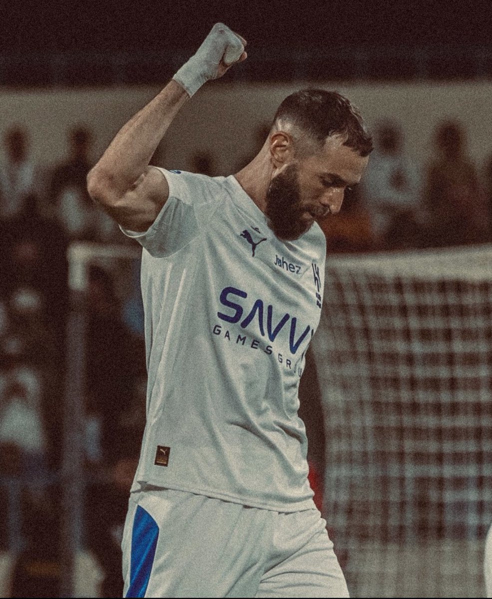 "يا بدايـات المحبّـة 😢💙💙"