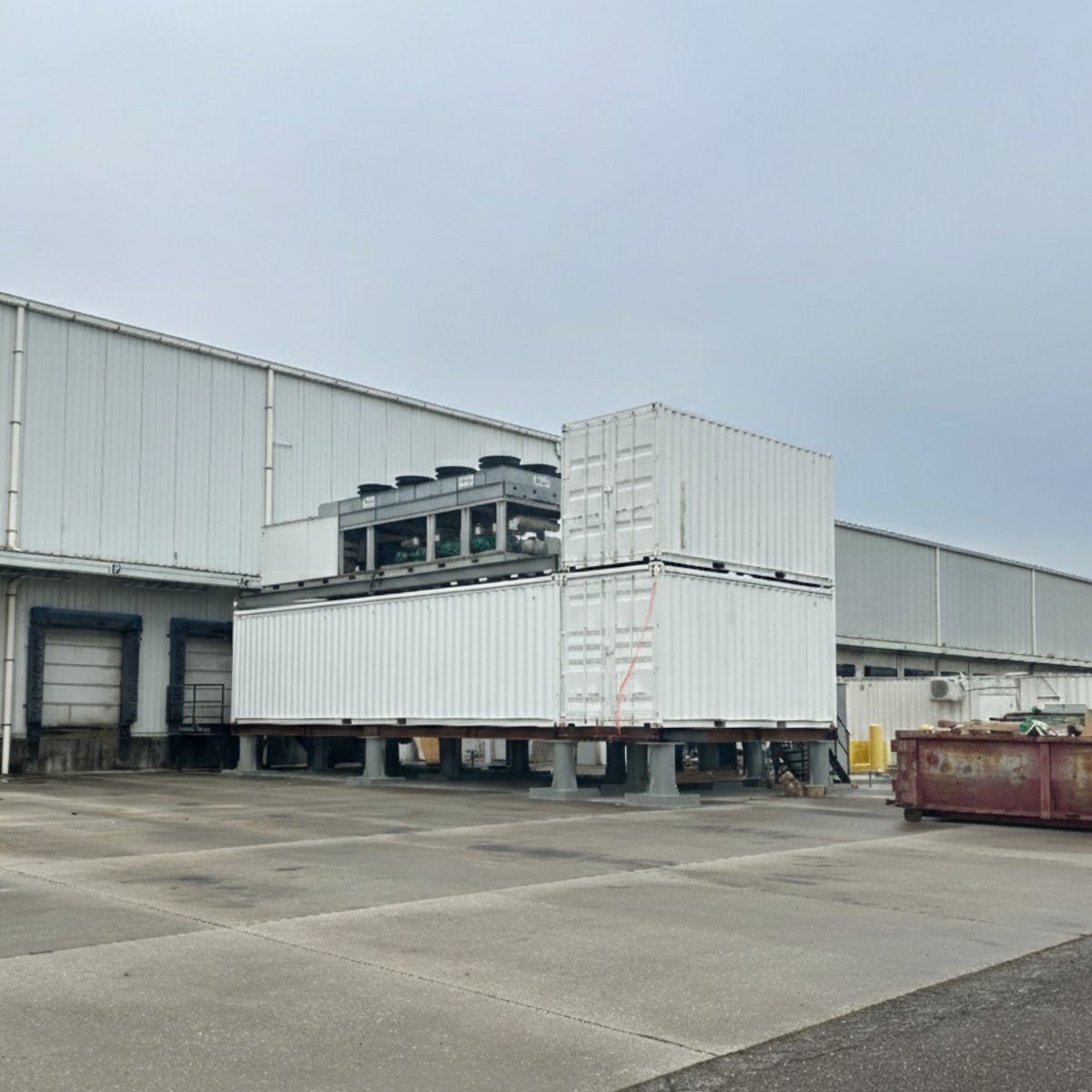 Relocalize tweet media