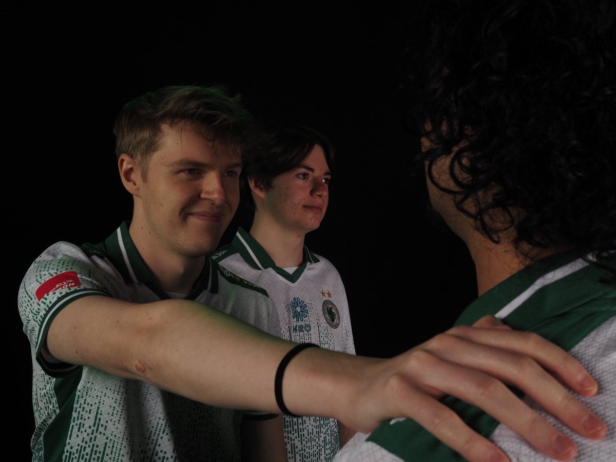 NaToSaphiX tweet media