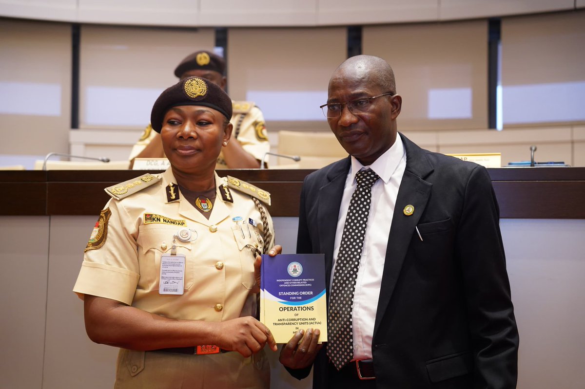 Nigeria Immigration Service tweet media