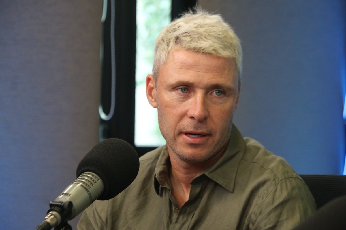 🎙️ “En 2012 tenía todo arreglado con la U de Chile, pero me llamó Marcelo Gallardo para jugar en Nacional. En lo económico, la oferta de Chile era mejor, pero mi viejo me dijo que fuera a Nacional. Me habló de la historia del club y me dijo que iba a jugar en un club grande de