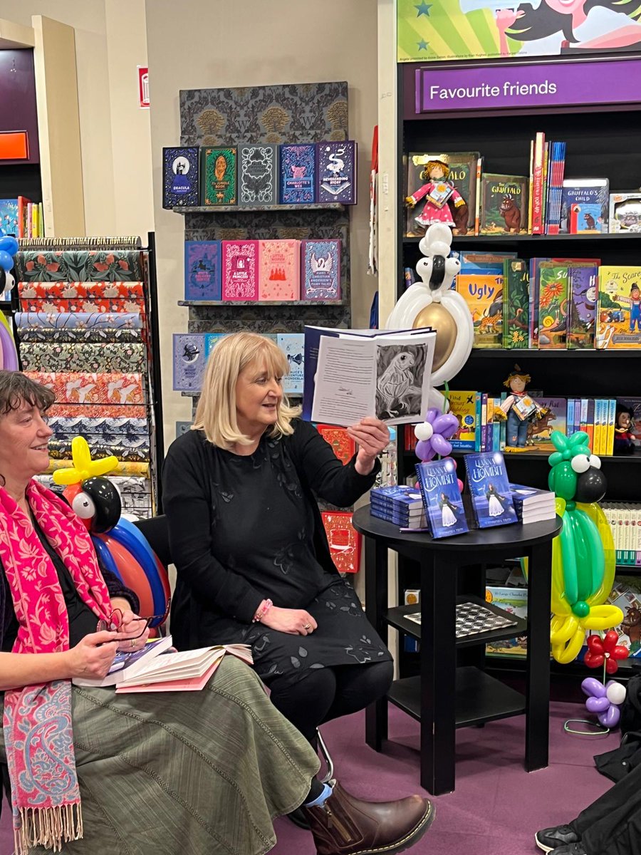 ValinoraW's tweet photo. Had a super time today at my book launch in conversation with the amazing @LJSedgwick. Thx to the wonderful Eibhlin @waterstonesdrog, the kids from Termonabbey, &amp; all who attended, &amp; for all well-wishers! Artwork went down well @AuthorIseult
#LiannaandtheHombit #kidlit #fantasy https://t.co/n68iqoWK1F