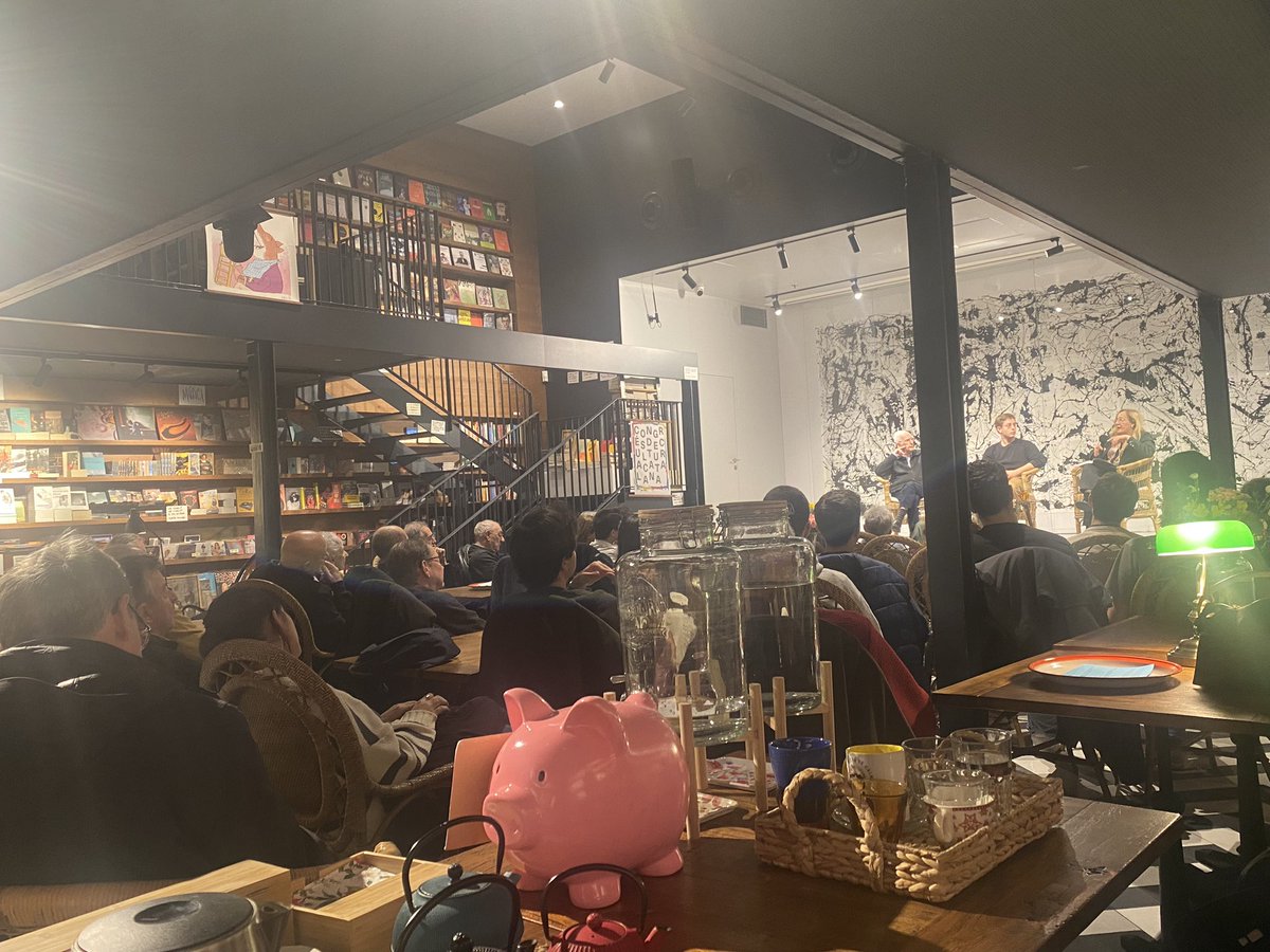 A la presentació del número "La pervivència del franquisme" de <a href="/RevistaCat/">Revista de Catalunya</a> a <a href="/OnaLlibres/">Ona Llibres</a>