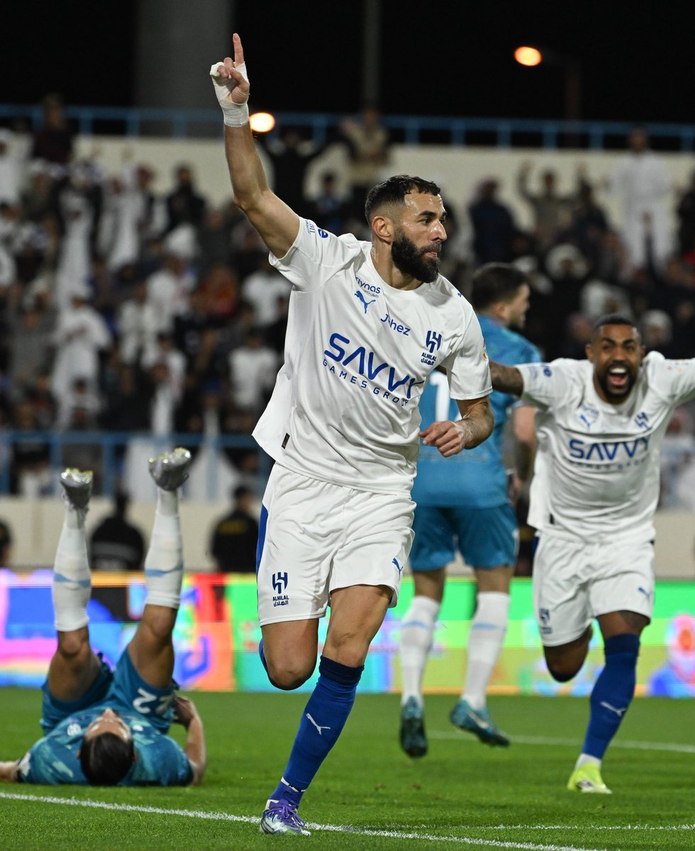 #الهلال_الاخدود
اخبرنا شفنا مهاجم يلخص لك الكورة في المرمى
💙🫡