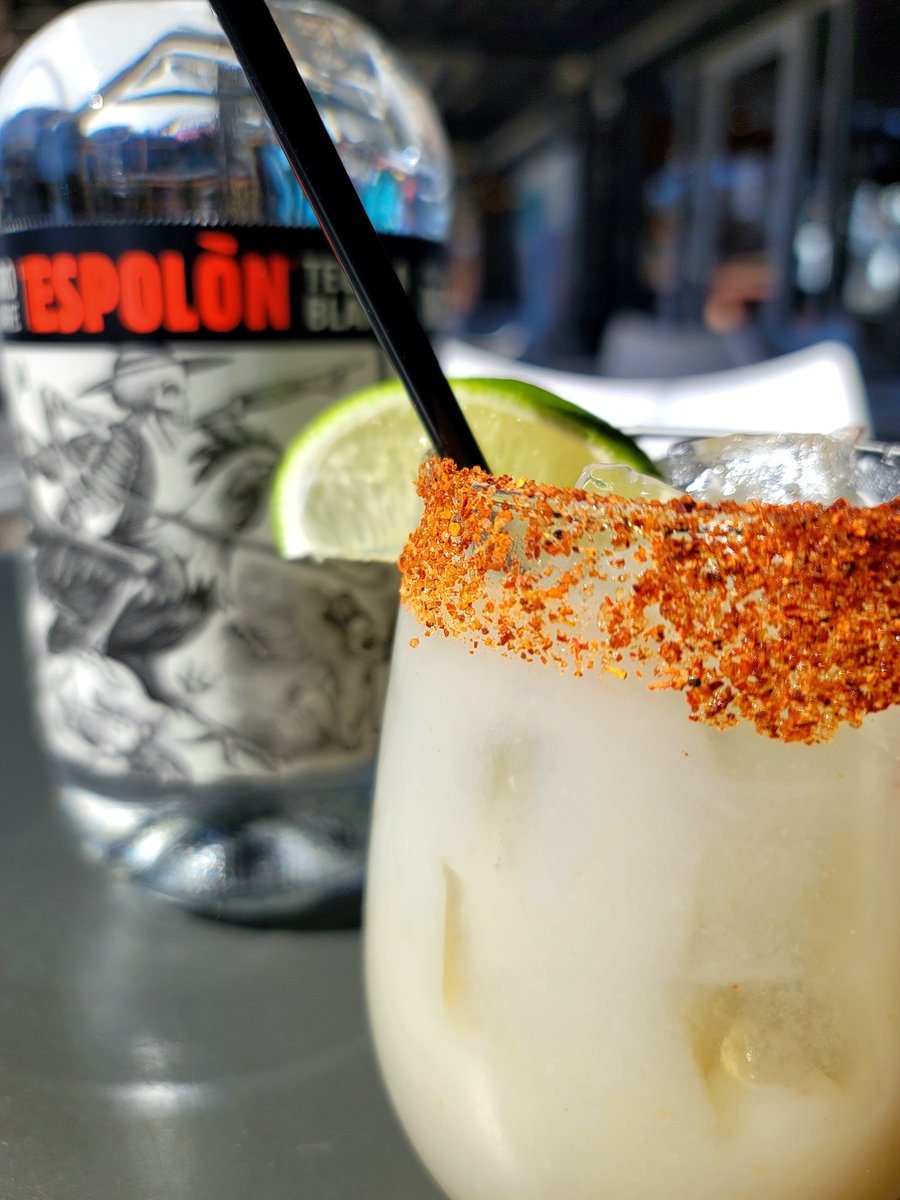 A spectacular refreshing Margarita!!
'Guanabana' is todays choice of deliciousness, always made with fresh ingredients, always with Espolon-Tequila!
#BestCocktails
#FreshIngredients
#EspolonTequila