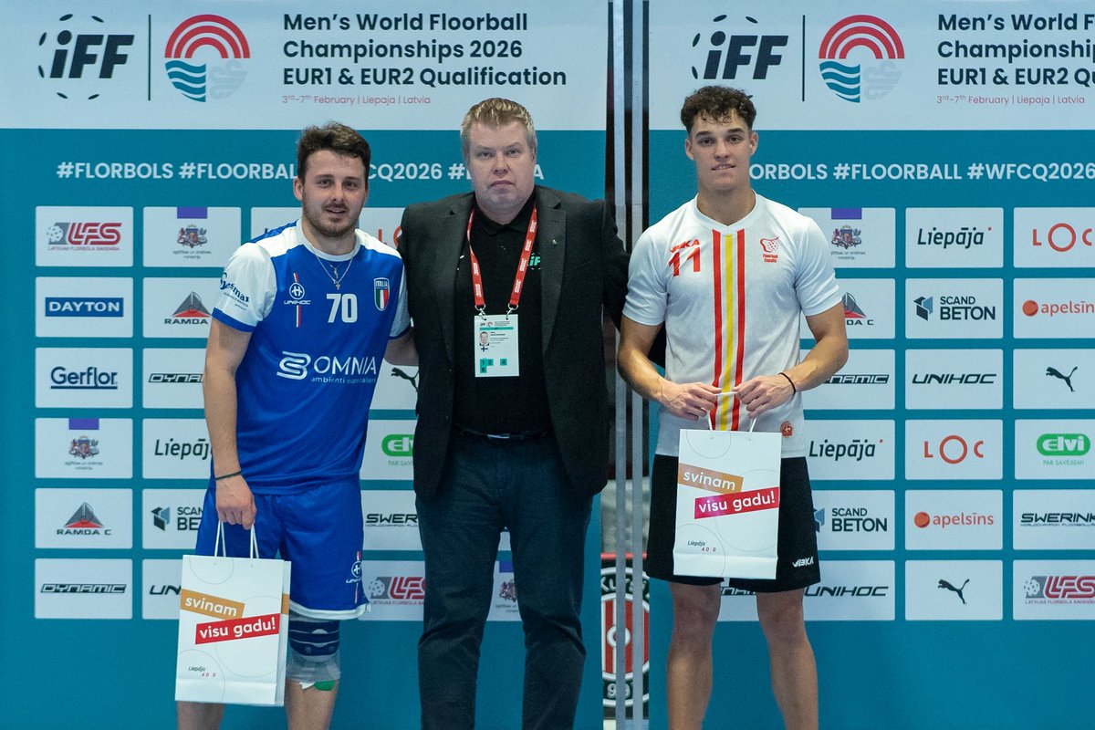 Bolas al 1️⃣1️⃣

Hoy, nuestro jugador Alejandro Soriano ha sido elegido MVP del encuentro por parte del combinado nacional tras anotar dos auténticos golazos

¡Enhorabuena Alex! 🌟