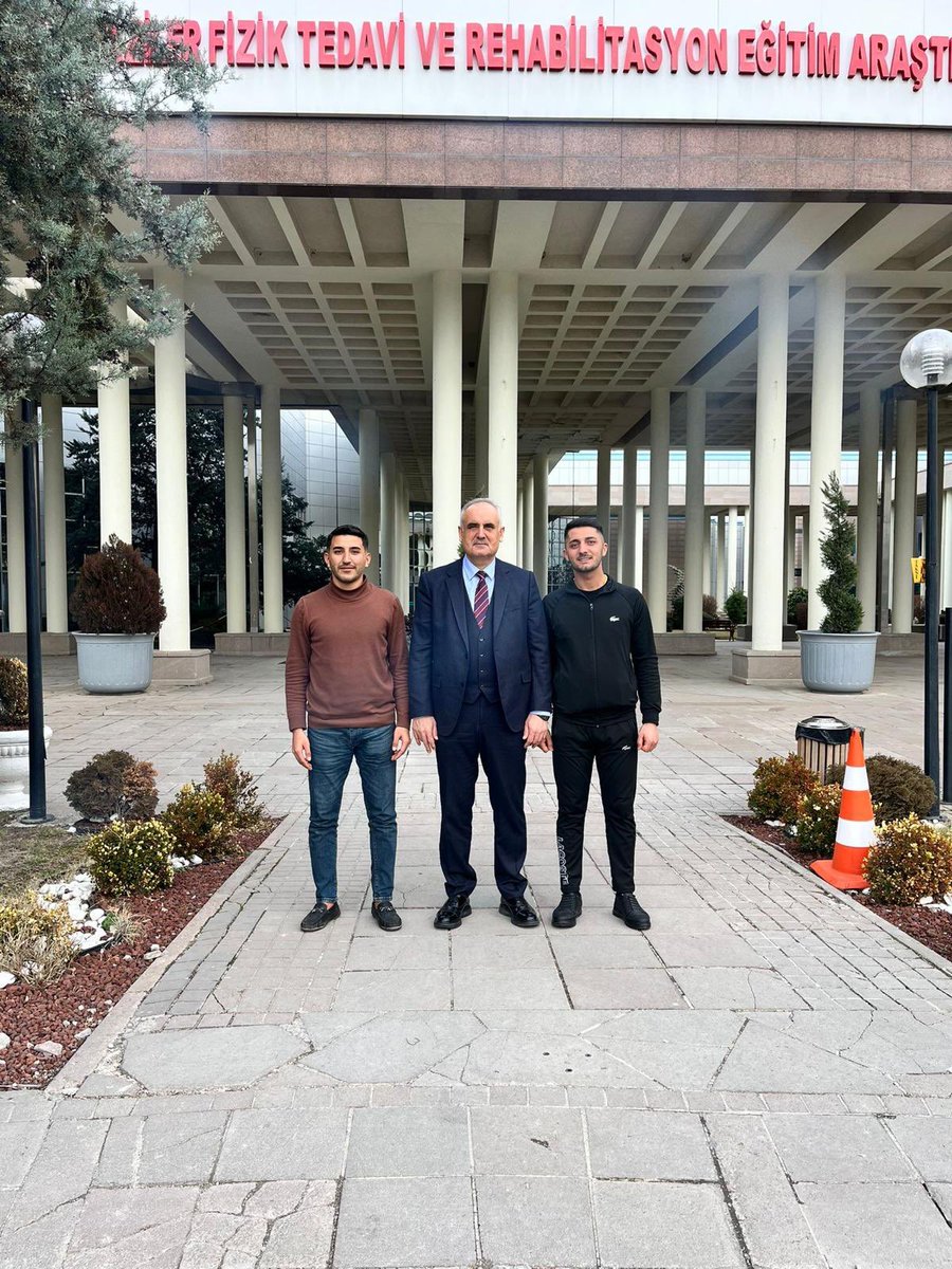 mehmetnurcelik_'s tweet photo. Pençe-Kilit Operasyonu’nda yaralanarak gazi olan yeğenim Gazi Ferdi Özkoçoğlu’nu, Ankara’da Gaziler Fizik Tedavi ve Rehabilitasyon Eğitim ve Araştırma Hastanesi’nde ziyaret ettim.

Yeğenim Gazi Ferdi Özkoçoğlu’na acil şifalar diliyor; Devletimizin Gazilerimize sunduğu imkânlar dolayısıyla minnettarız…🇹🇷🇹🇷🇹🇷