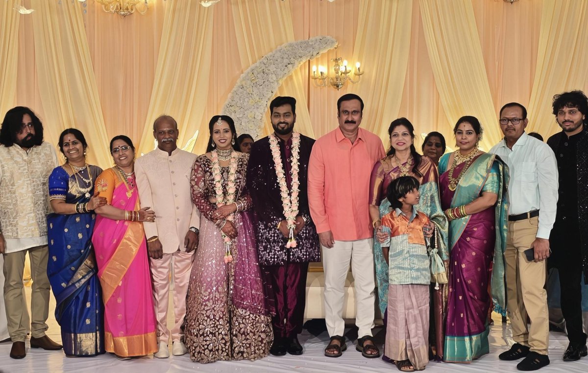 எனது சித்தப்பா, நினைவில் ச.எழிலன் - நலமுடன் பட்டுரோஜா எழிலன் அவர்களின் பேரனும், ப.நவநீதகிருஷ்ணன் - ந.ஸ்ரீவித்யா தம்பதியரின் மகனுமான ந.சதீஷ்குமார் மற்றும் சு‌.தங்கவேல் - அனுராதா தம்பதியரின் மகள் த.தேவதர்சினி இணையரின் திருமண வரவேற்பு, செங்கல்பட்டில் முனைவர் செளமியா அன்புமணி மற்றும்