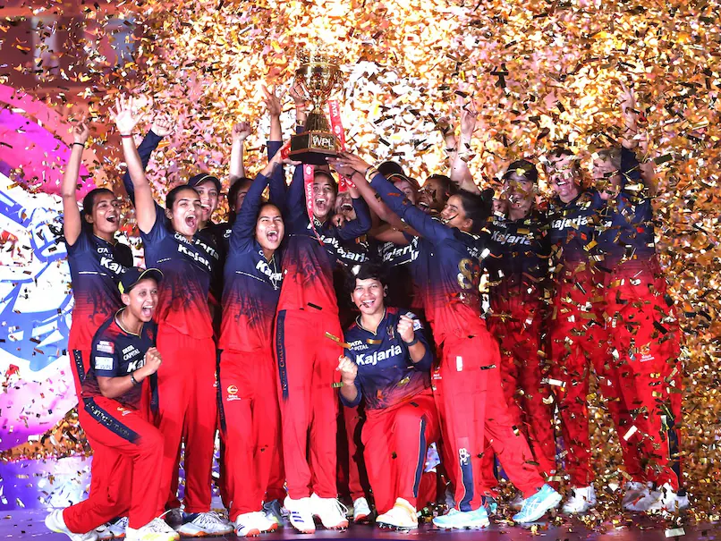 Joblight1's tweet photo. @RCBTweets Congratulations #RCB #champtions https://t.co/YrDodLNVBp