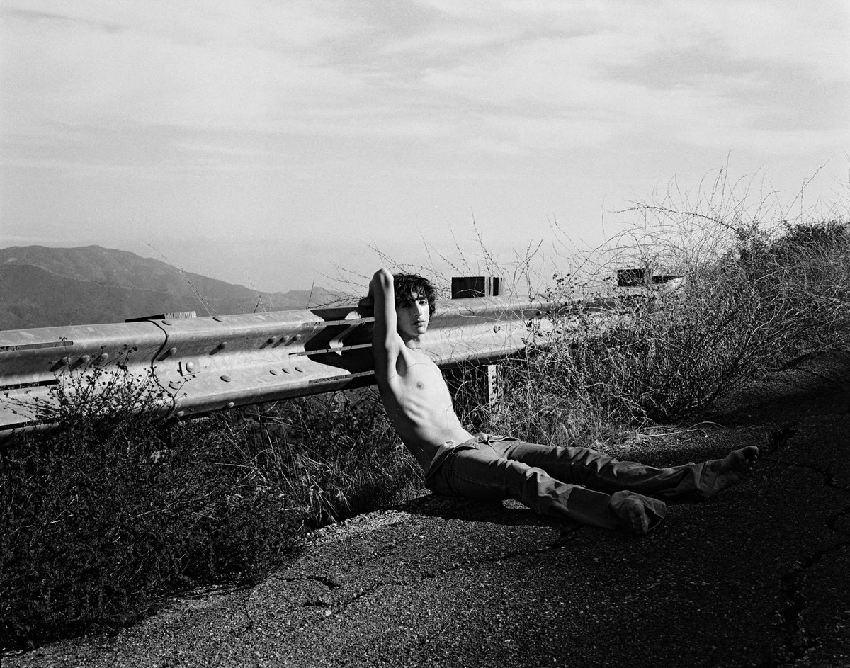 Varanoco's tweet image. Some more images of Issa at backbone canyon. DMs are always open for shoot requests xx