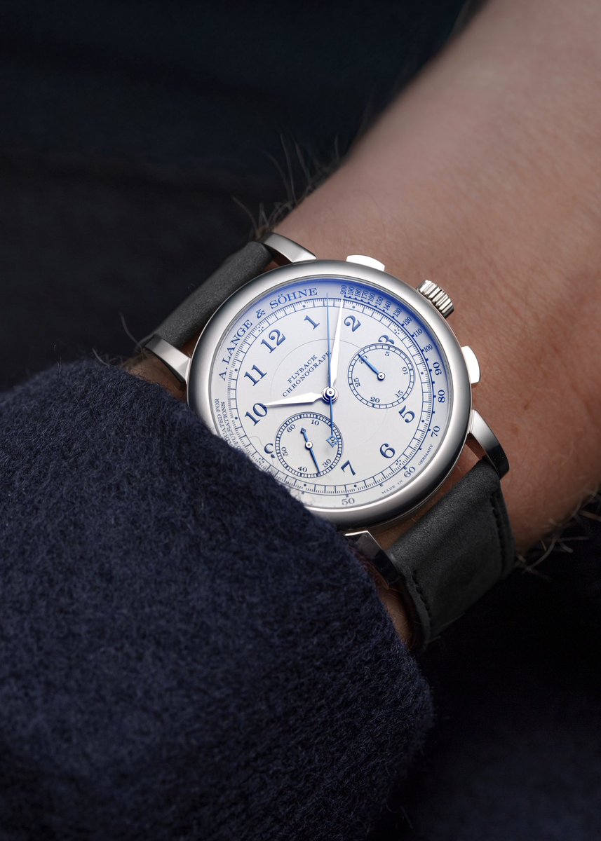 hairspringwatch's tweet photo. Live in Exclusives. A ref. 414.026 1815 Chronograph Boutique, the start of the third generation model which debuted in 2015. This Boutique Edition features (for the first time) a bright silver dial with blue print, nodding towards heritage with a pulsations scale. The 1815 Chronograph features a more svelte case than the Datograph (at 39.5mm and 11m thin), no date, and dramatic finishing of the L951.5. It sports German silver bridges, polished and beveled steel levers, a hand engraved balance cock, gold chatons, and blued screws all for an unrivaled depth and drama. Not just a chronograph to tell the time, but a view to make it stop. This example is also sold with a rare deployant clasp. https://t.co/CUnfGEFZmu