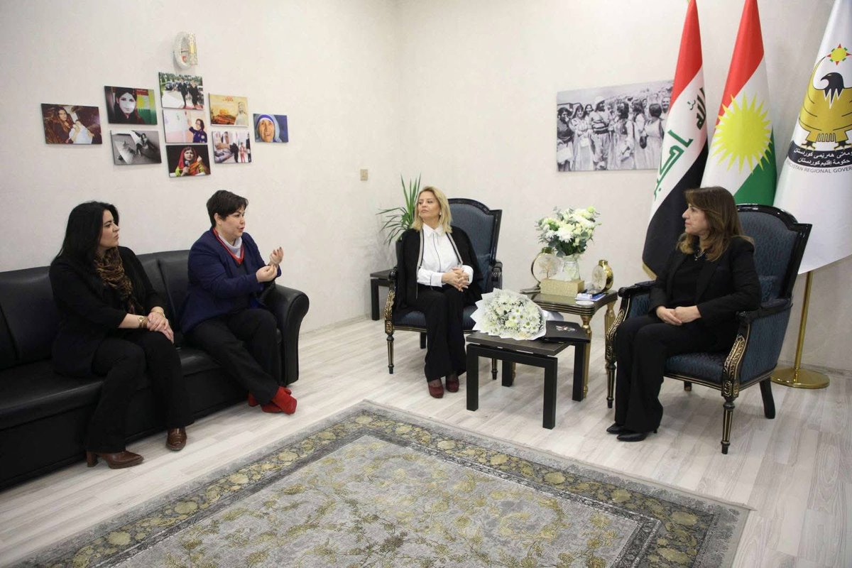 HighHcwa's tweet photo. @DrKhanzad, Secretary General of the #HCWD and Igana Gulieva, President of the Association of #Women Entrepreneurs of #Turkishspeaking Countries, Board of Directors of TCCI Azerbaijan DLG discussed the issue of women's economic empowerment at the Ministry of Economy of Azerbaijan https://t.co/xzDrSUKS9j