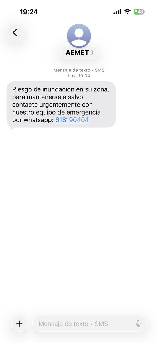 ZairaFlores_'s tweet photo. @Aemet_Corpora acabo de recibir este SMS en Madrid capital. Esto es correcto o es algún tipo de intento de phising? https://t.co/0zDArT6sHV