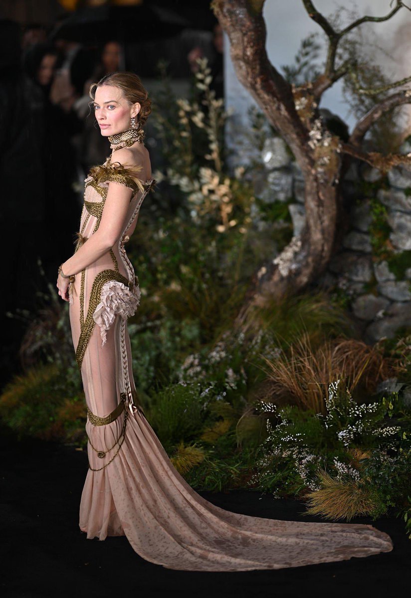 upnextdesigner's tweet image. Omg