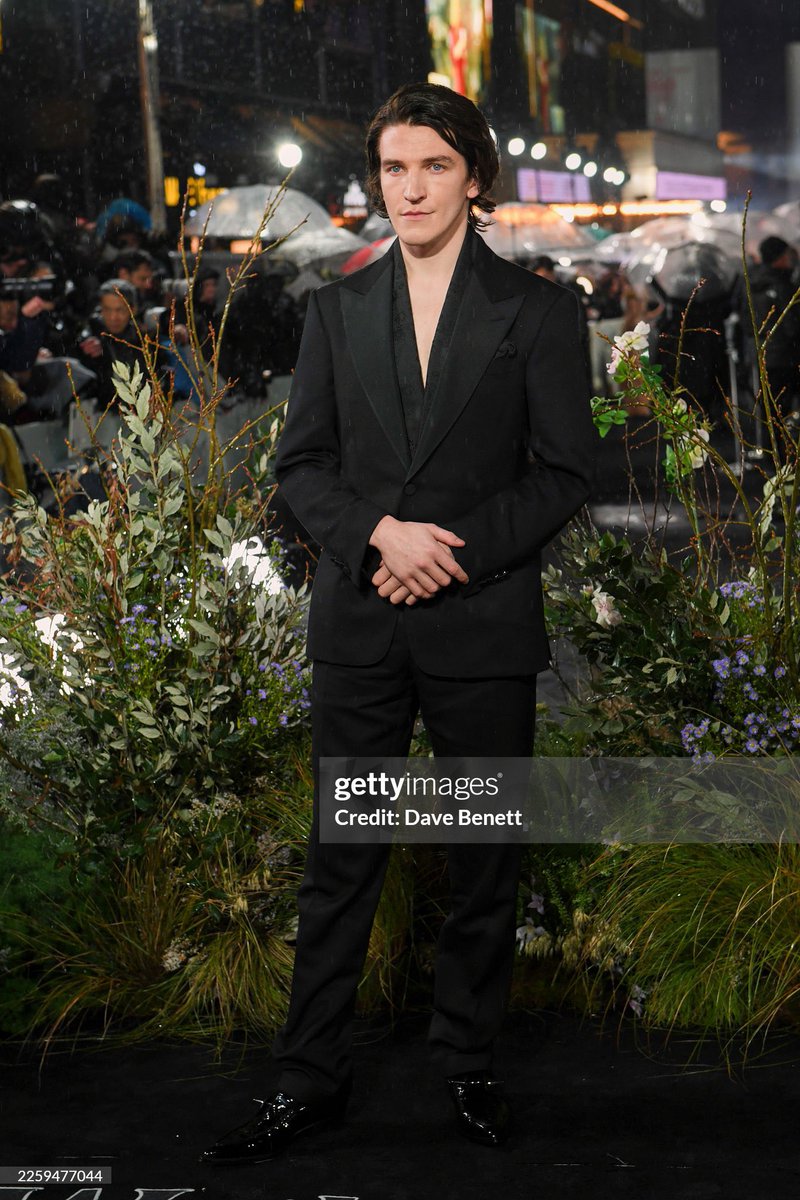 Ewan Mitchell México 🇲🇽 tweet media