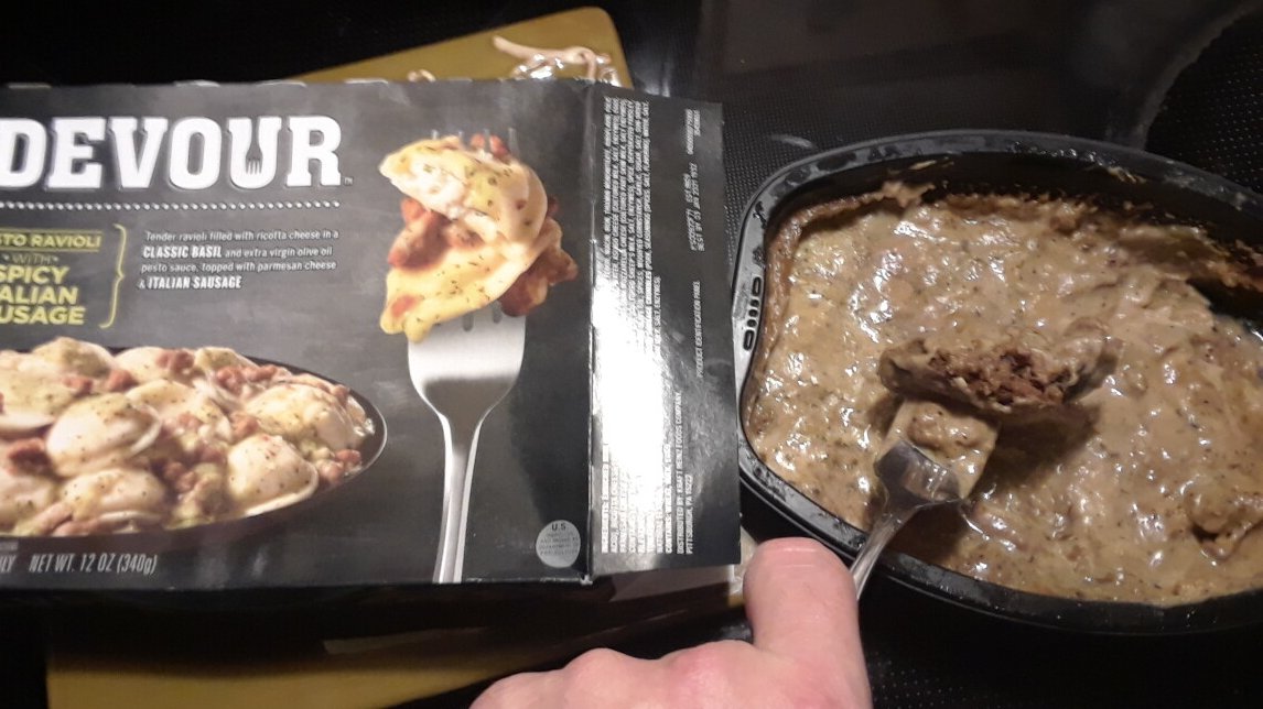 Devour Pesto Ravioli, 7-Eleven,Frankford Ave, Philadelphia - it stunk my house up my microwave up and smelled like horse s**t, not 1 ravioli or sausage in there it literally looked like pig slop. Vomiting. iwaspoisoned.com/incident/devou…