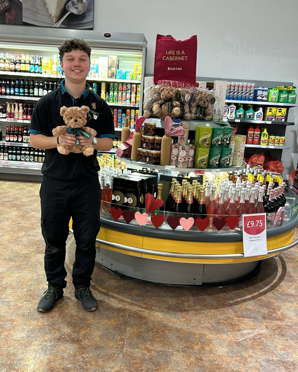 BoothsCountry's tweet photo. Frankie at Chorley has lots of lovely gifts for someone special this Valentines Day ❤️

Booths operate a Think 25 policy, please drink responsily. https://t.co/2ISpmV0G64
