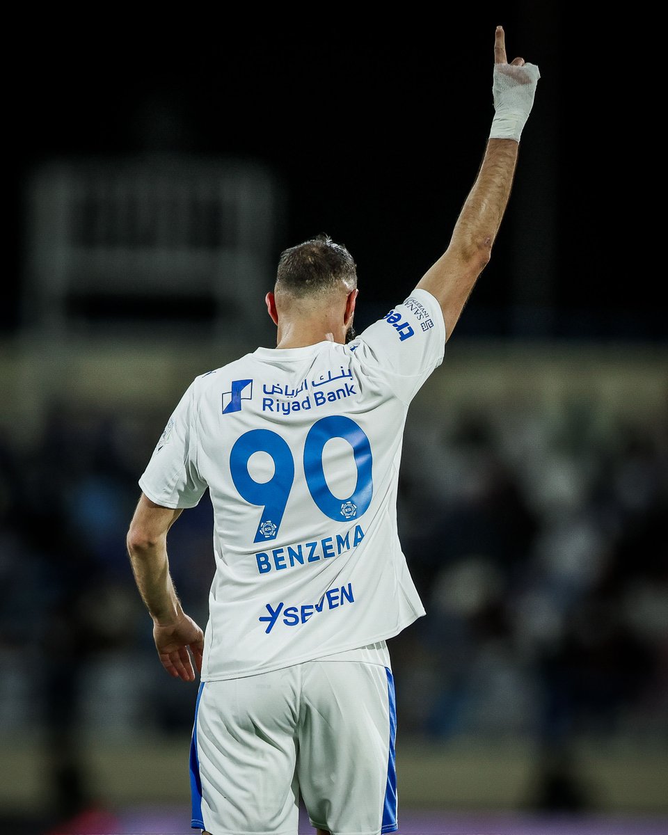 Karim Benzema scores 31 minutes into his first game for Al-Hilal 💫