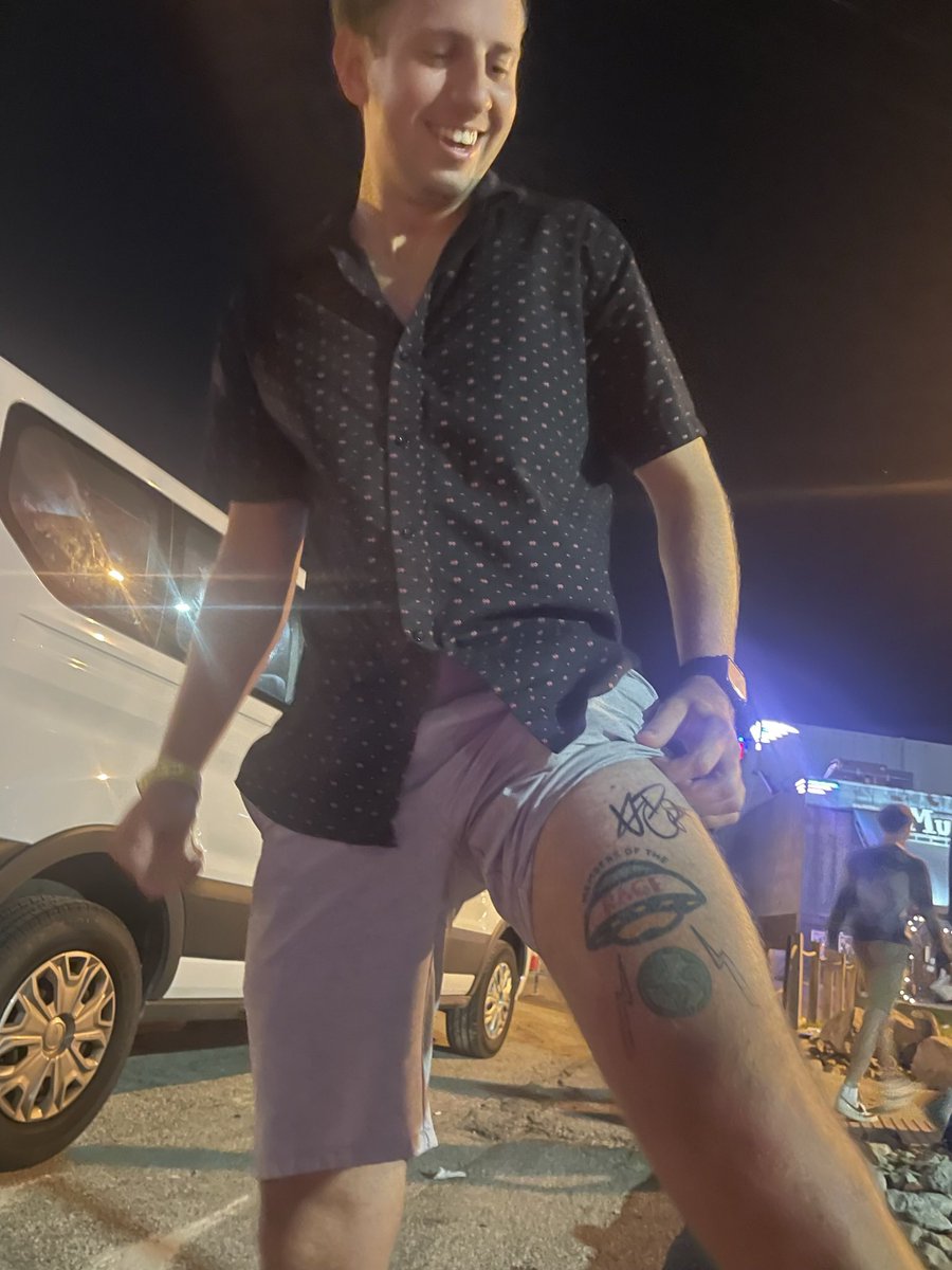 JKiss697's tweet photo. @KiDCuDi tickets secured 😎 does being branded for life (with a verified signature) warrant a free VIP upgrade? 😉🛸🌕🤟🏽 https://t.co/w7jmsT3oda