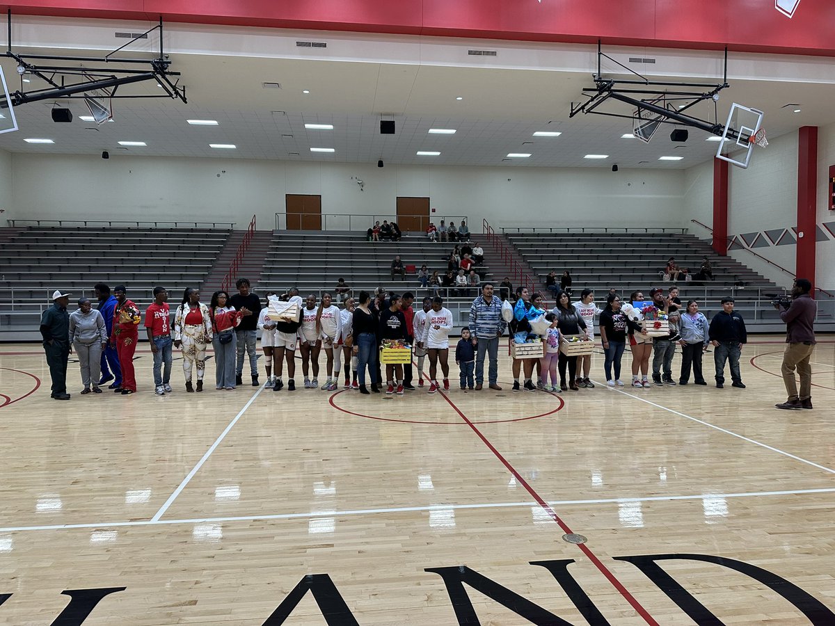 LadyIndianBBall tweet media