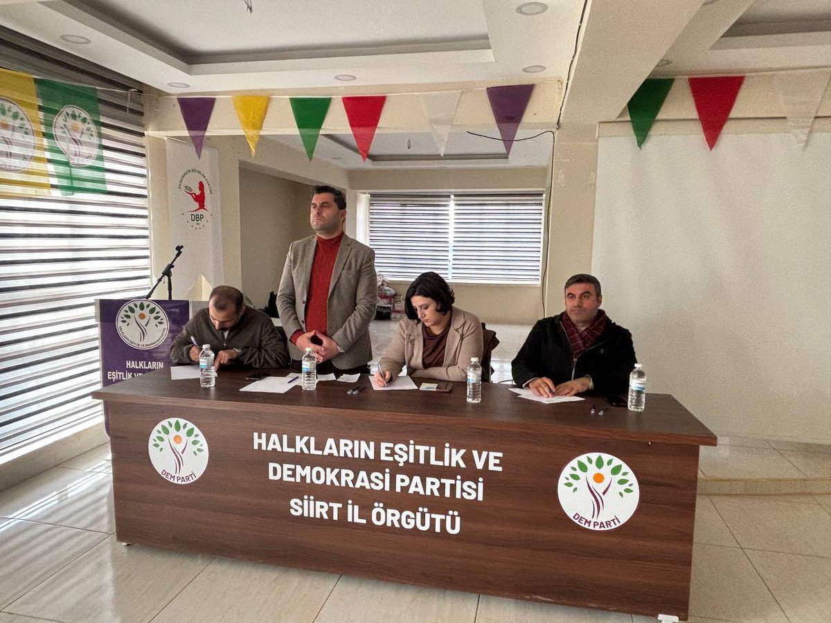 DemSiirt's tweet photo. Me li Sêrtê civînek giştî li dar xist da ku li ser pêşketinên li #Rojava nîqaş bikin. Em spasiya her kesê ku beşdarî civînê bîn dikin. https://t.co/3MKlWGKGOZ
