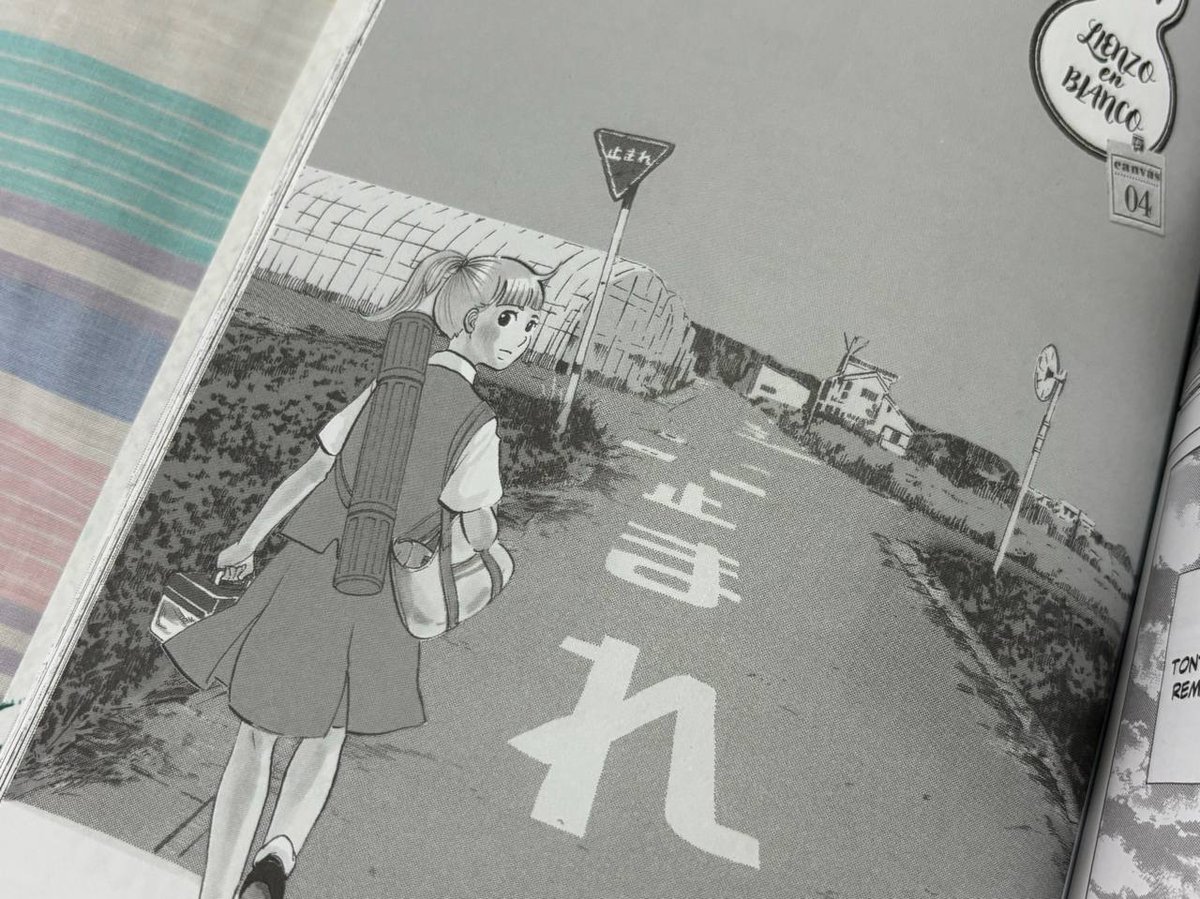Recomendación de hoy: 'Lienzo en blanco' 🎨, obra autobiográfica de Akiko Higashimura sobre sus años de instituto y recuerdos de sus comienzos como artista. <a href="/PlanetadComic/">Planeta Cómic</a> nos trae una serie con alegrías, dolor, amor y lamentos. Una carta de disculpa y agradecimiento eterno.