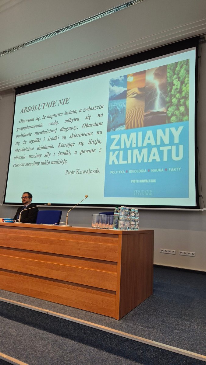 GChocian's tweet image. Konsensus naukowy zbudowano głosami większości, które pochodziły glownie od socjologow i innych w pracach pokrewnych. Konsensus IPCC przegłosowano politycznie. Modele IPCC skompromitowaly się i opisał to kolejny profesor dyscypliny wraz z komentarzem.
Dość tych bzdur!!!