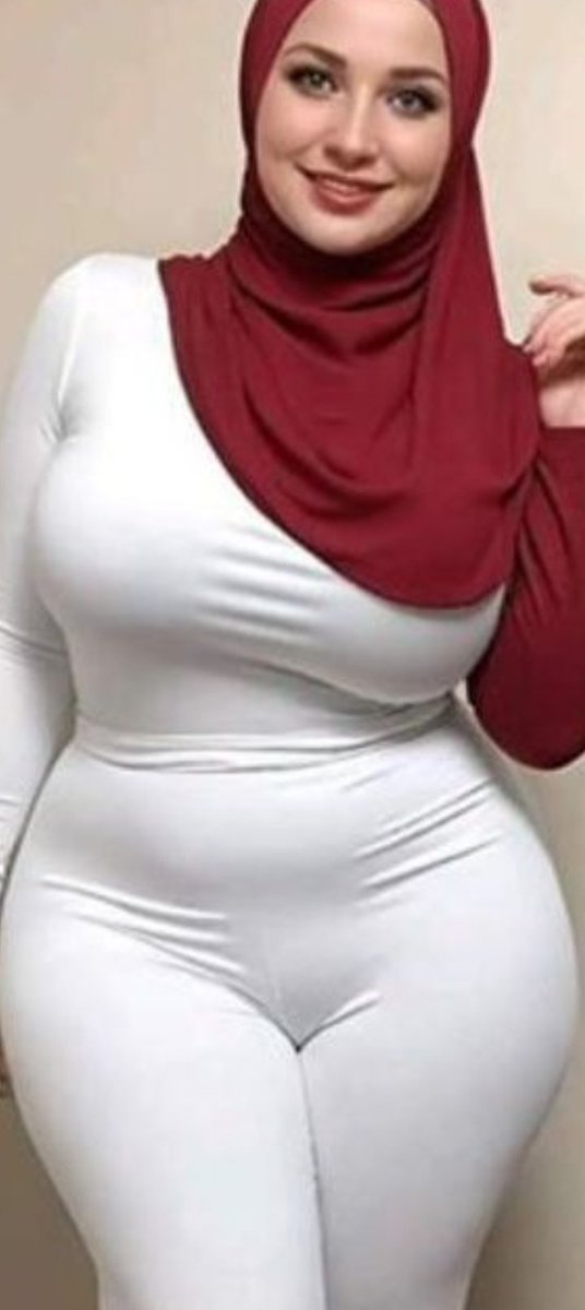 اخ.يالبيةيذا الكس الكبير يختي.
نفسي اشم كسك اول شي والحسة