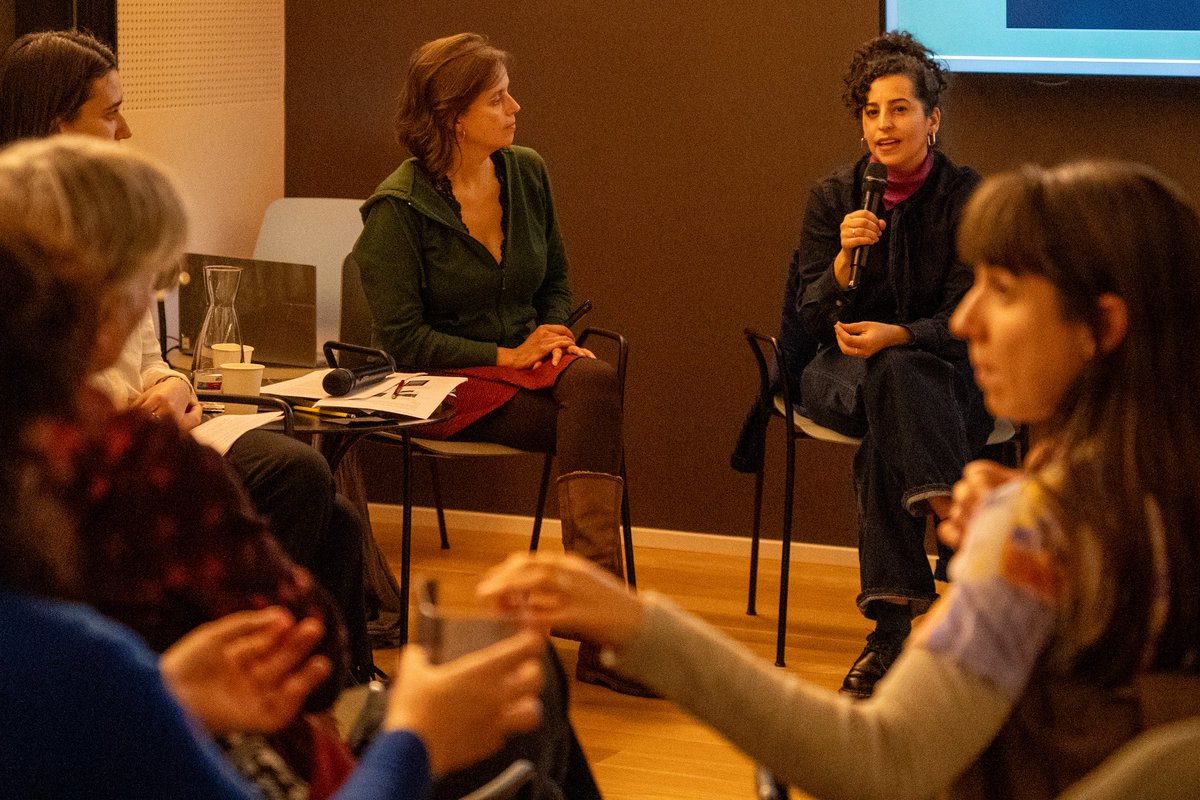 AteneuBCN's tweet photo. 🧑‍🎨 La secció d’arts visuals ens ha despertat tots els sentits

🏔️ El sublim i l’imaginari a través de Víctor Català

🗣️ Una conversa amb Elvira Prado-Fabregat i Núria Nia https://t.co/LSZTvcmfH3