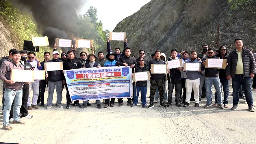 arunachaltimes_'s tweet photo. (#APPSU enforces 12-hour #bandh over delay in bridge construction)
The Arunachal Times - https://t.co/nN5BSUe94s https://t.co/MbnBgCNMkn