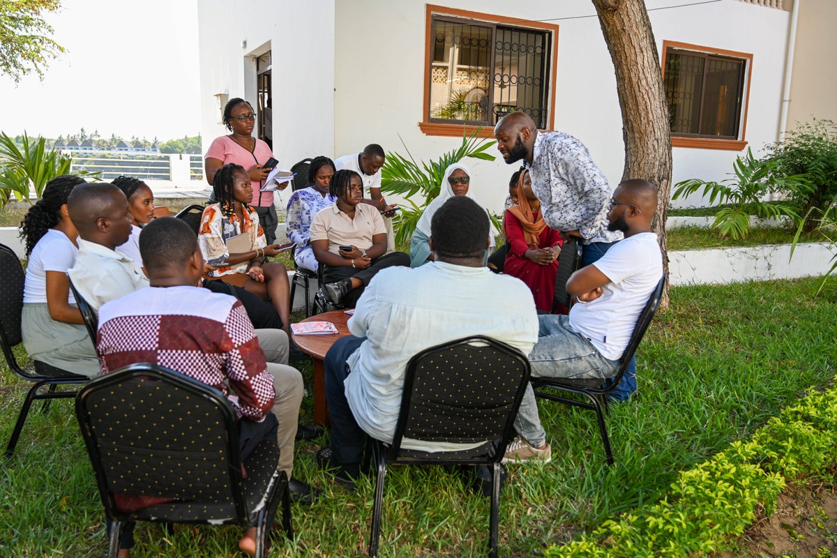 NCTC_Kenya's tweet image. 3 days of engagement. Diverse voices. One shared responsibility.

Over 40 stakeholders from national and county government, media, creative arts, influencers, and civil society convened in @KilifiCountyGov to deepen a shared understanding that clear, ethical, and responsible…