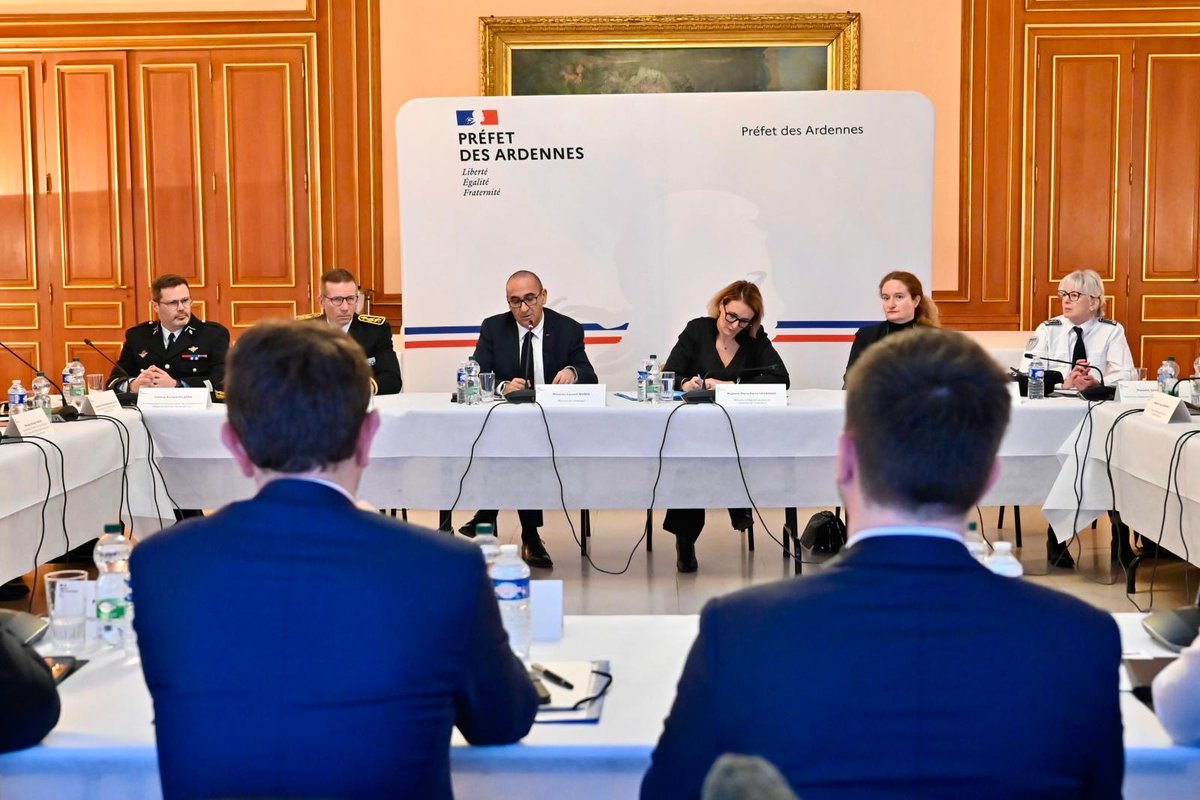 NunezLaurent's tweet image. 🟢 Il y aura 6 policiers en plus à compter du 1er mars à #CharlevilleMézières pour densifier la lutte contre les stupéfiants et les violences intra familiales. 

➡️ En déplacement aujourd’hui dans les #Ardennes, j’ai pu annoncer ces renforts attendus qui permettront notamment de