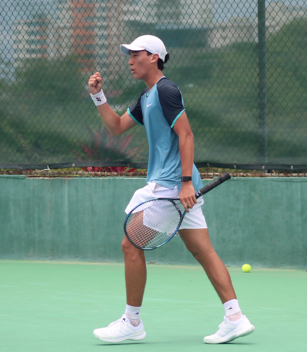 Game set match! Triunfo sobre el #35 del mundo.
Ecuatoriano🇪🇨 Lucas Yúnez (90 ITF) venció 7-6(6) 6-1 al segundo favorito, el francés🇫🇷 Mathys Domenc y clasificó a semifinal del #ITFJunior J300 de Salinas🇪🇨
Por cupo a la final ante Kawaguchi (80)🇯🇵 o Raghuram (100)🇺🇸
#Minutocorp