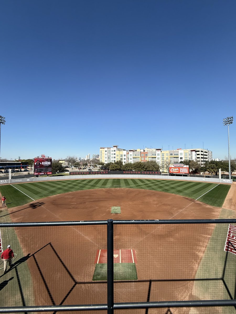 UH Sports Turf tweet media