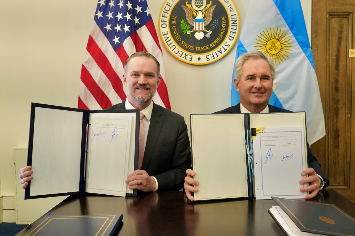 USTradeRep's tweet photo. Ambassador Greer joined Argentina’s Minister of Foreign Affairs, International Trade, and Worship @pabloquirno in signing the U.S.-Argentina Agreement on Reciprocal Trade and Investment, deepening our economic partnership while removing red tape for American farmers and ranchers.

Learn more: https://t.co/qxhexYxJzP