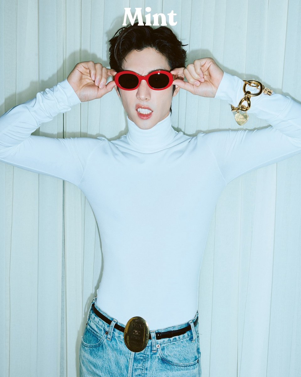 [📖] Mint x Mark Tuan

More photos of #MarkTuan for Mint Magazine Thailand Vol.32 issue!😍

“This issue isn’t packed with just striking images of this multi-talented artist. It also features an interview where he opens up about his never-ending learning mindset over the past 12