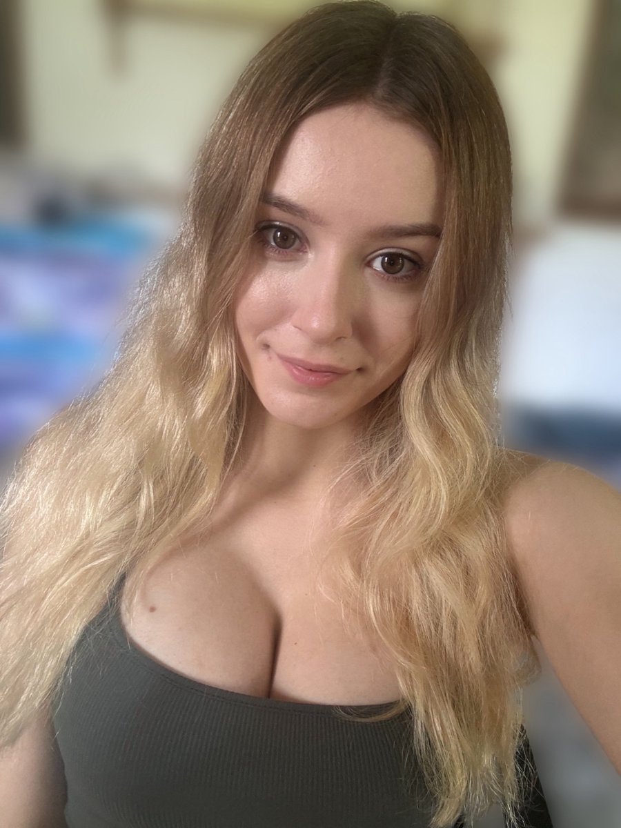 Goddess Nika tweet media