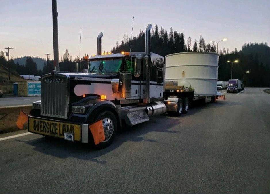 BossLadyLogistx's tweet photo. Did you know we do heavy haul?

Yeah—we move the big stuff 💪
Oversize. Over-dimensional. Zero margin for error.

Permits, planning, and precision are just part of the job.
If it’s heavy, complex, and critical—

Boss Lady Logistics can handle it!

#heavyhaul #oversizedloads https://t.co/BFwXOChFAA