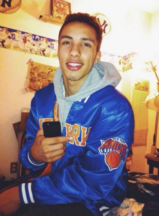 millsportsmedia's tweet image. I love when our very own comes back to play in the Garden 🧡💙