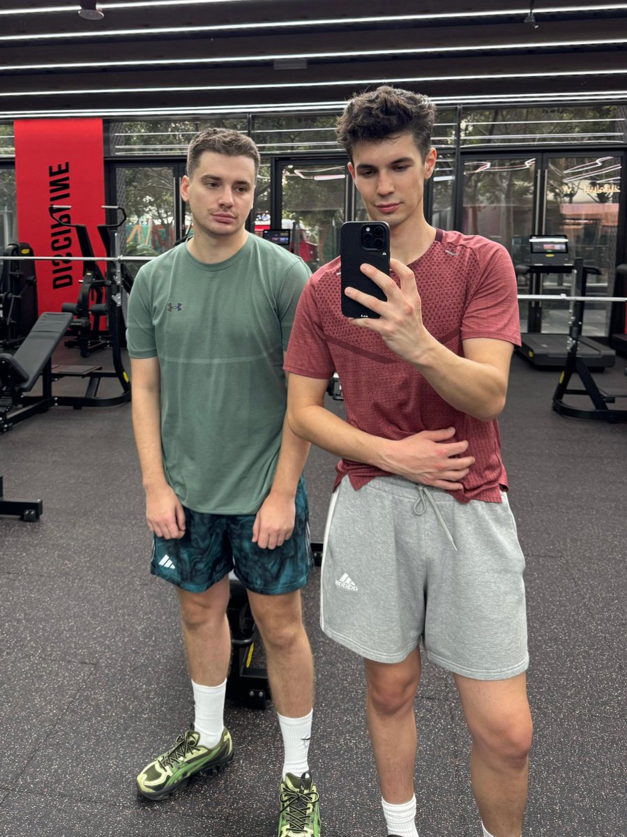 Xander & Jay tweet media